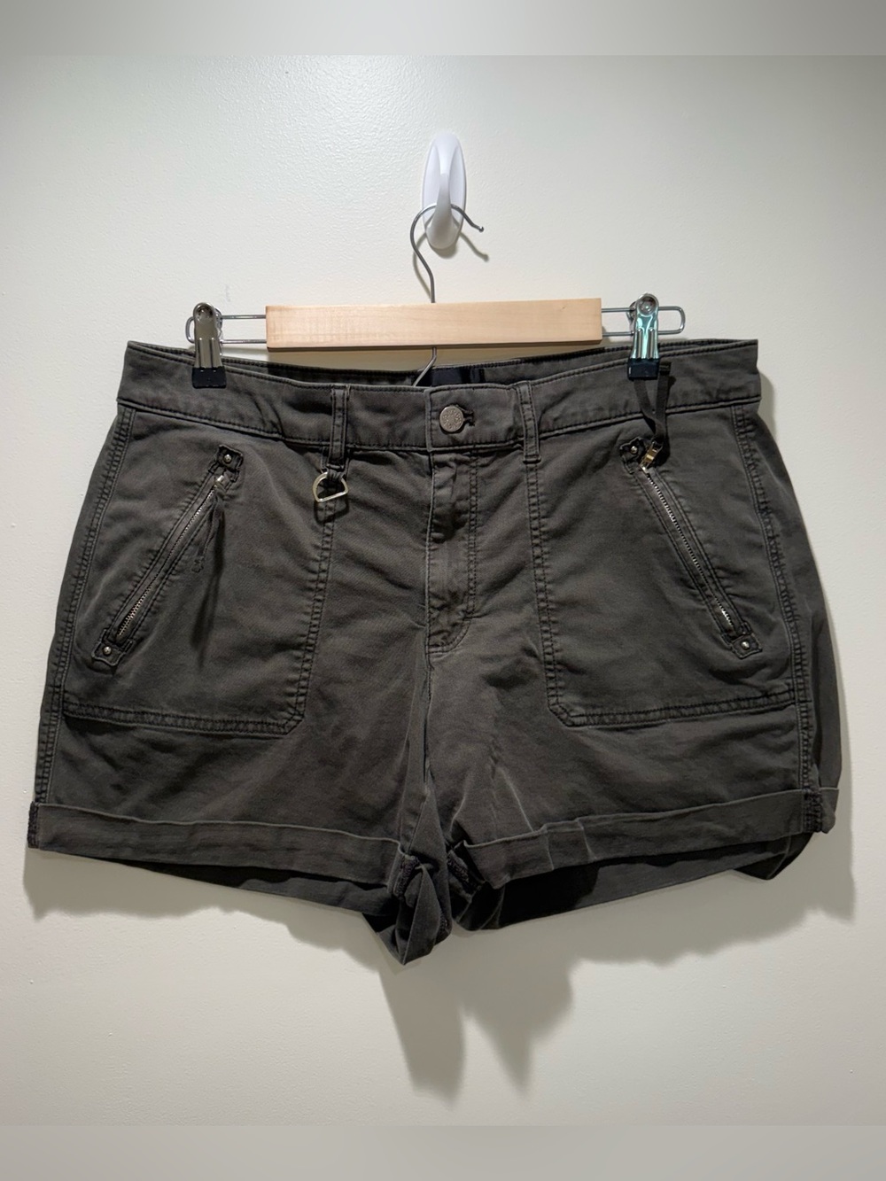 Y2K 4 1/2 Inch Dark Grey Cargo Shorts with Zip Pockets and Roll Hem XL
